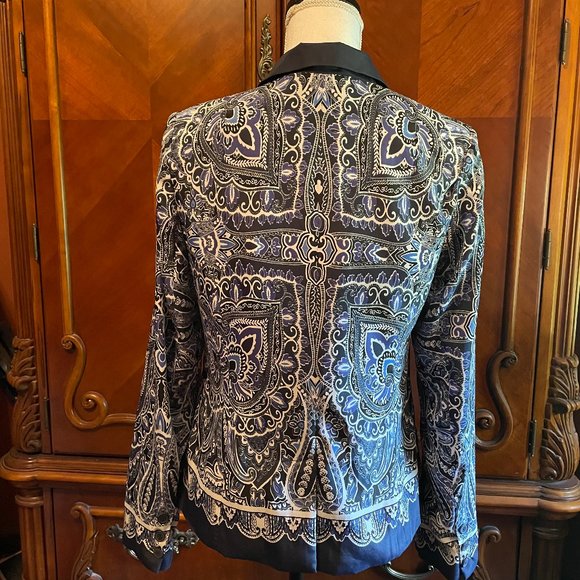 "Apt. 9" Beautifully Designed Jacket - Picture 4 of 4